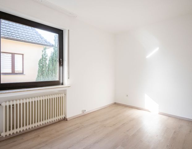 Renovierte 3,5 - Zimmerwohnung mit Einbauküche und Garage in ruhiger Lage von Bielefeld Stieghorst - Photo 1