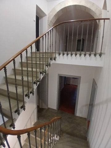 Location Maison 10 pièces 345m² BEZIERS 34500 - Photo 5