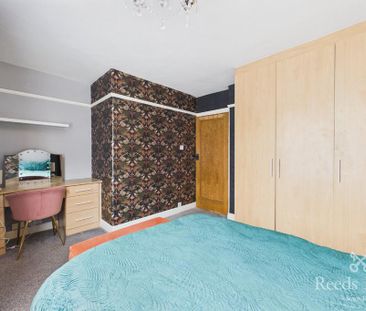 2 bedroom semi-detached house to rent - Photo 5