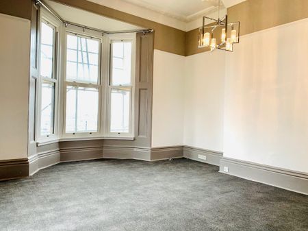 Spring Hill, Lincoln - Photo 2