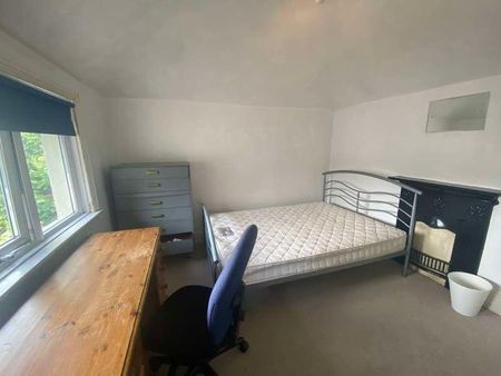 Langhorn Road, SO16 - Photo 2