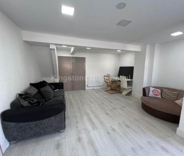 6 bedroom terraced house to rent - Photo 2