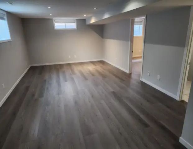 1400 Sqft Basement suite in quiet neighborhood, close to all amenities! | 559 Bracewood Drive Southwest, Calgary - Photo 1
