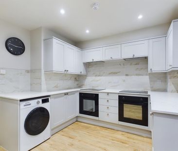 Filton Avenue, Filton - Photo 1