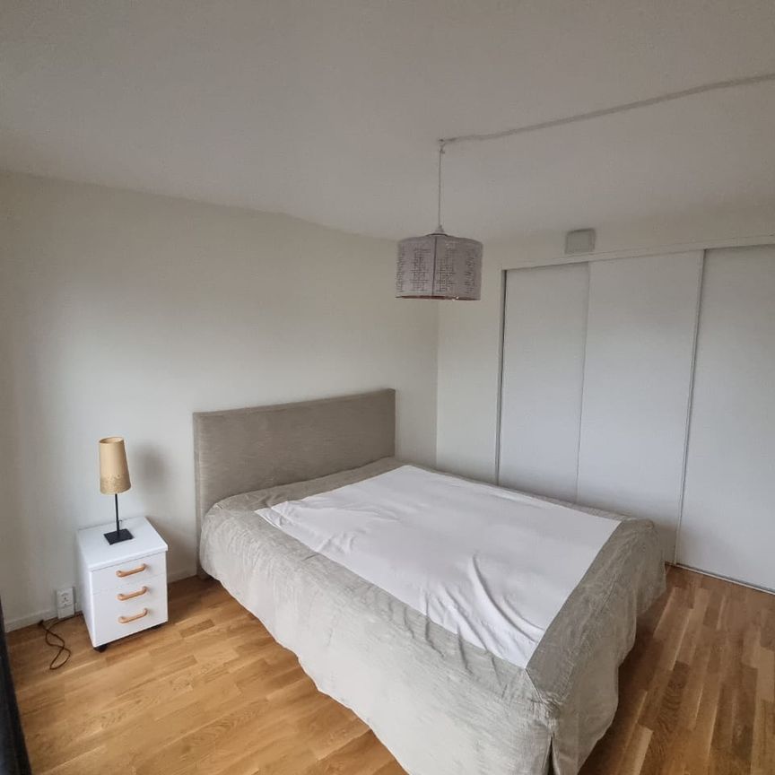 Hundlokegränd, Hässelby - Photo 1
