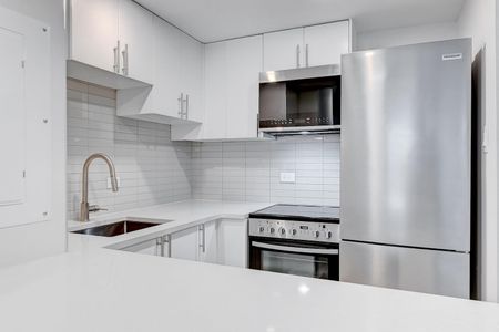 2000 Saint-Marc Street, Montréal, QC - Photo 2