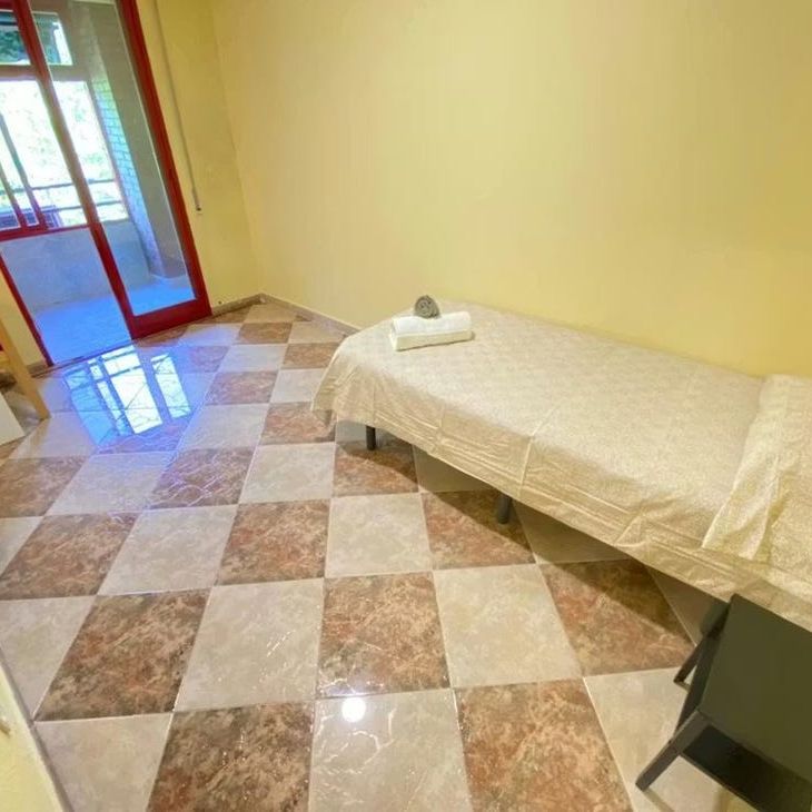 Calle del Cabo Machichaco, Madrid, Community of Madrid 28053 - Photo 1