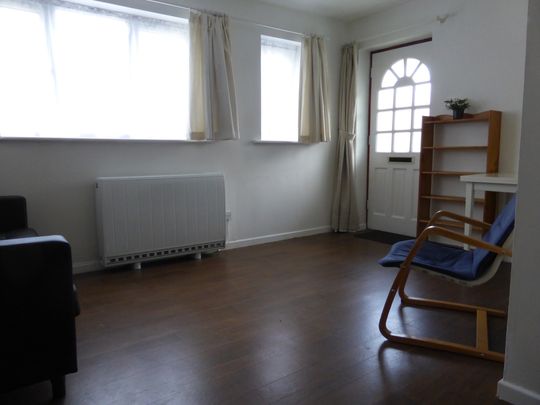 One Bedroom House TO LET In Milton - Photo 1