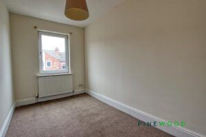 3 BEDROOM House - Mid Terrace - Photo 4