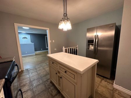 For Lease - 80 Poplar Street, Belleville, Ontario - Photo 5