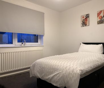 1 bedroom house of multiple occupation to rent - Photo 2