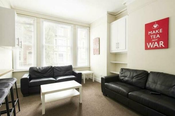 10 bedroom townhouse to rent - Photo 1