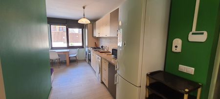 Apartment for rent in Cluj, near the University of Medecine and Pharmacy, Mircea Eliade street, with 2 bedrooms - Fotografie 5
