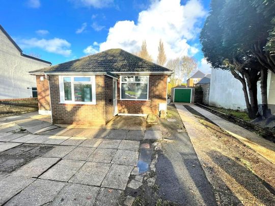 3 bedroom detached bungalow to rent - Photo 1
