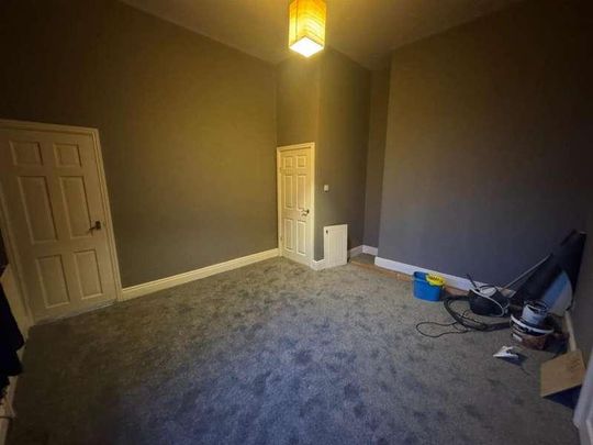 Bank Street, Dewsbury, WF12 - Photo 1