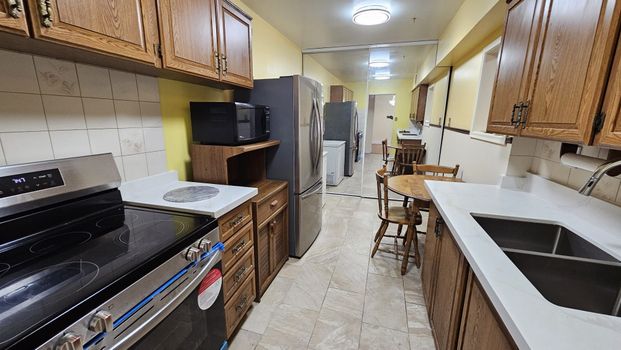 For Lease - 390 Dixon Road Unit# 909, Toronto, Ontario - Photo 1