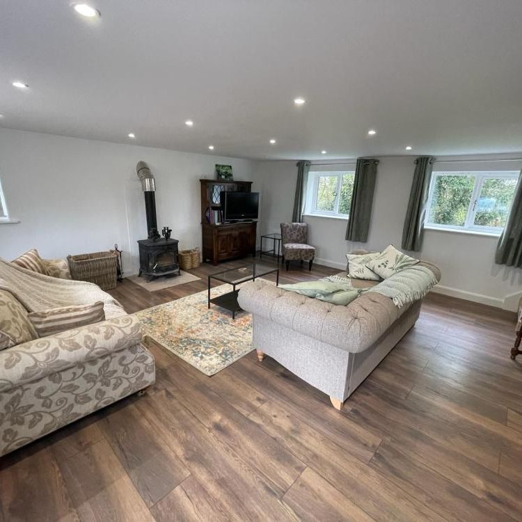 2 bedroom detached house to rent - Photo 1