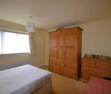 4 bedroom detached house to rent - Photo 4