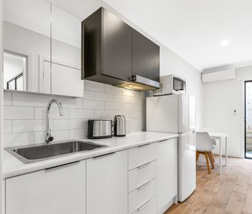 NEAR NEW STUDIOS IN DARRA - Photo 4