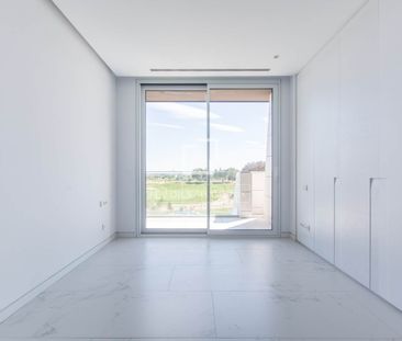 Luxury 4-bedroom apartment with an exceptional design for rent in a... - Photo 2