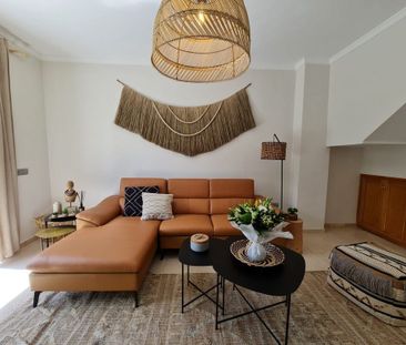 Luxury Townhouse for rent in Nueva Andalucia, Andalusia - Photo 1