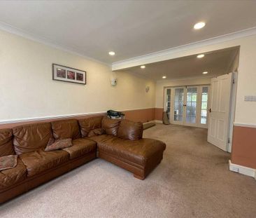 4 bedroom semi-detached house to rent - Photo 1