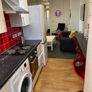 Flat 1 Radnor House - Photo 3