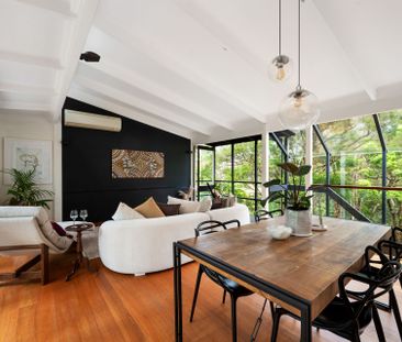 Modernist design innovation in a magical waterfront reserve setting - Photo 5