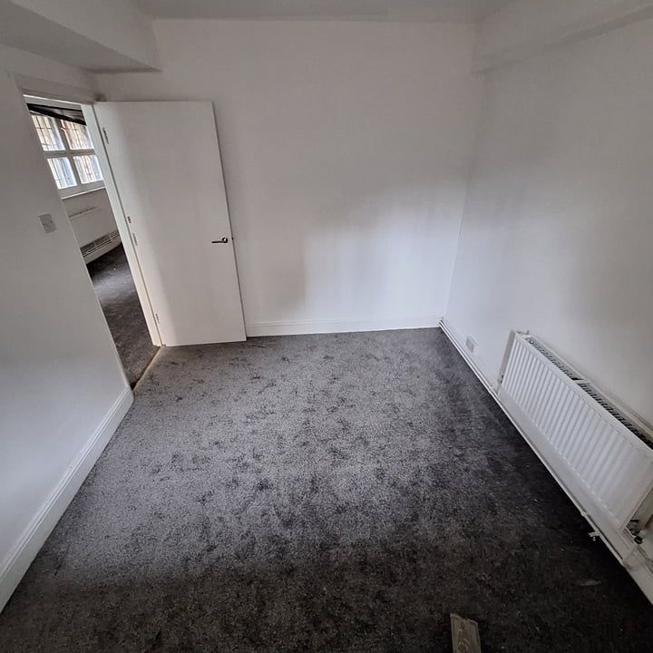 1 Bed Flat, Norwood High Street, SE27 - Photo 1