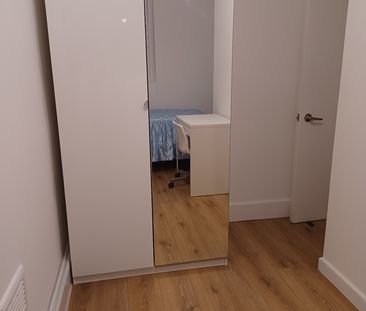 Room in a Shared Flat, Helmsdale House, NW6 - Photo 2