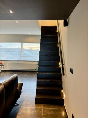 Architecturale en stijlvolle woning van 2010 te huur - Photo 1