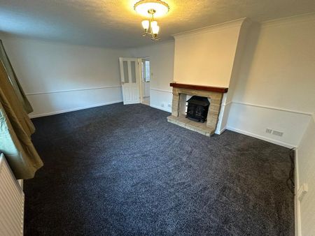 4 bedroom detached house to rent - Photo 2