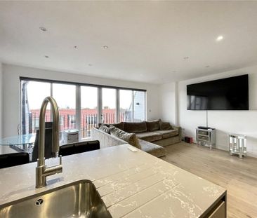 1 bedroom penthouse to rent - Photo 3