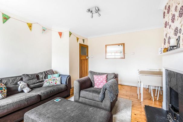 3 bedroom maisonette to rent - Photo 1