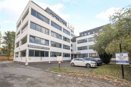 Rosemount Avenue, West Byfleet, Surrey, KT14 - Photo 2