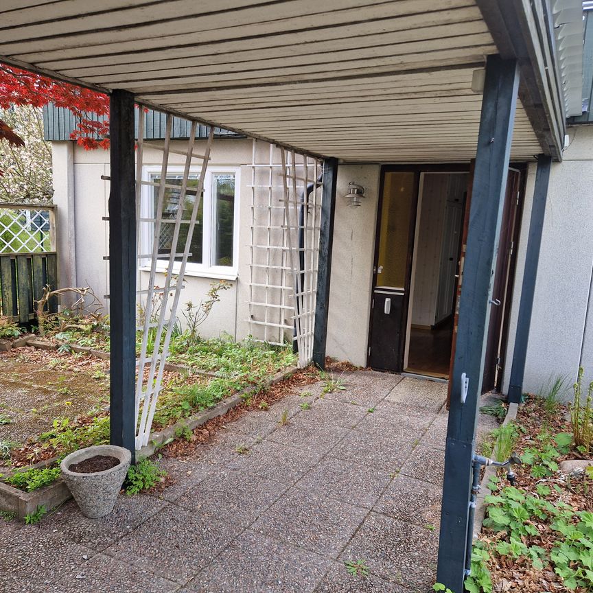 Ugglevägen, Tumba - Photo 1
