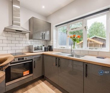 Studio to rent - Photo 6