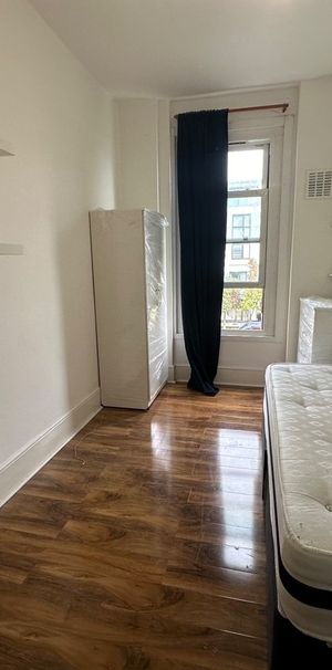 2 Bed Flat, Lewisham Way, SE14 - Photo 1