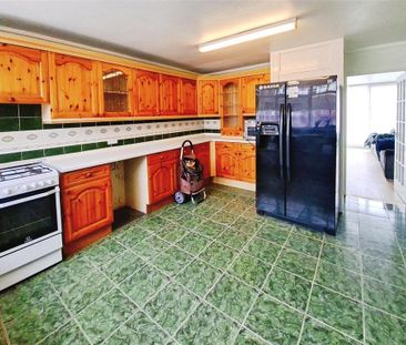 4 bedroom terraced house to rent - Photo 6