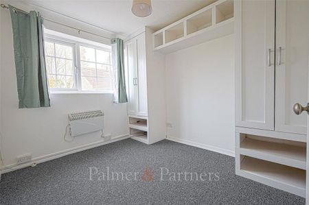 2 bedroom terraced house to rent - Photo 2