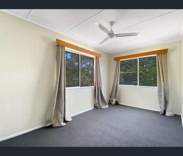 24 Lavarack St, Mount Louisa, Qld 4814 - Photo 2