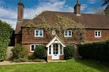 A beautifully presented three double bedroom semi detached cottage located in the sought after area of Shamley Green. - Photo 2