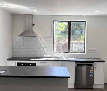 Newly renovated - Water included! - Photo 3