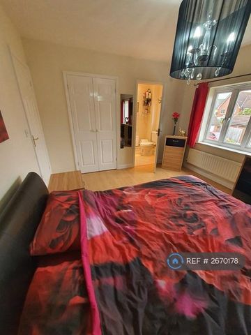 3 bedroom terraced house to rent - Photo 2