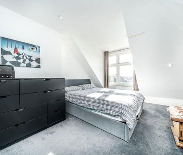 4 bedroom semi-detached house to rent - Photo 3