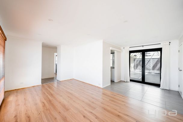 Spacious Family Home in Prime Hoppers Crossing Location - Photo 1