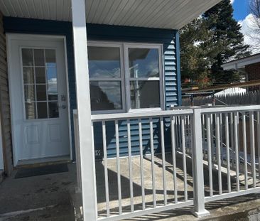 4 1/2 avec une grande cour - Photo 4