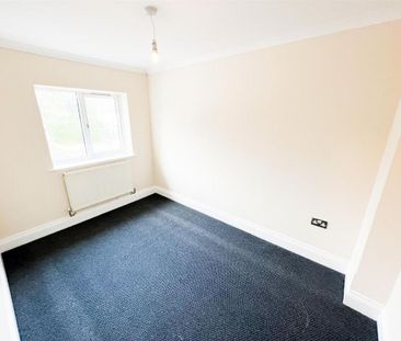 4 bedroom terraced house to rent - Photo 5
