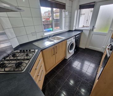 3 bedroom detached house to rent - Photo 5