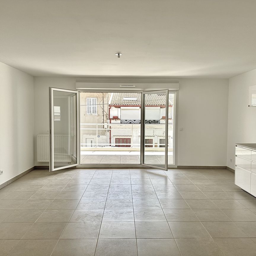 Location Appartement 3 pièces 60m² MARSEILLE 9ème - Photo 1